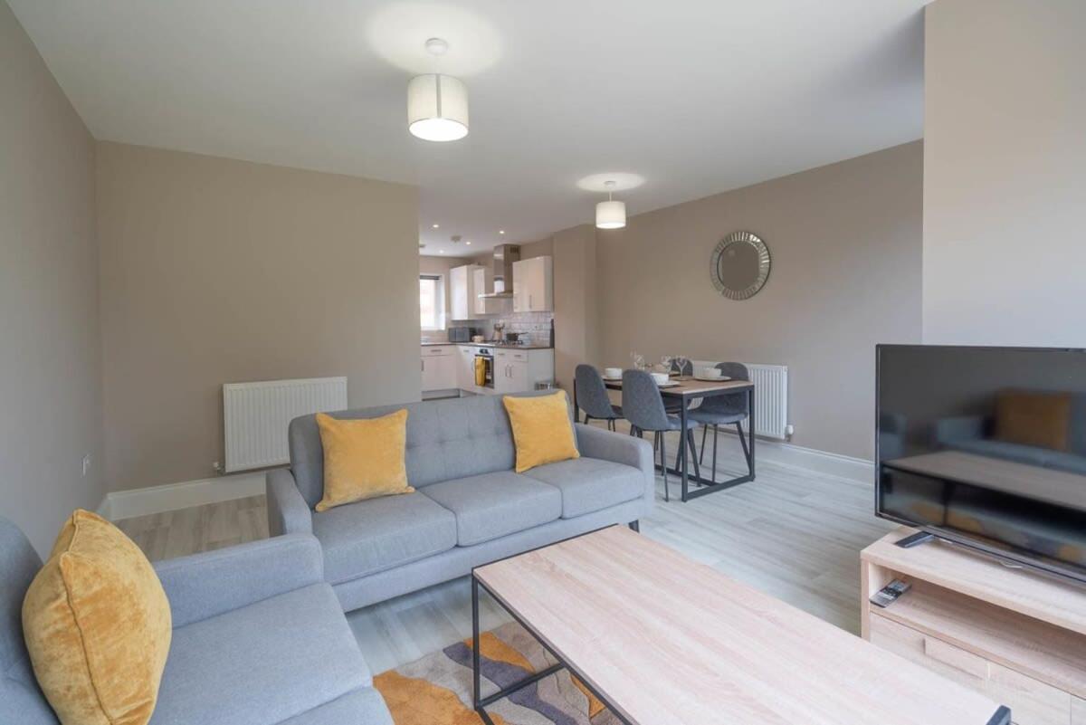 Fantastic 3Br House In Birmingham With Garden Villa Exterior photo